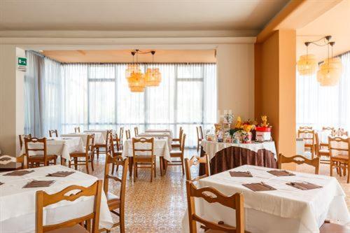 Esperia Boutique Family Hotel Cesenatico Zewnętrze zdjęcie